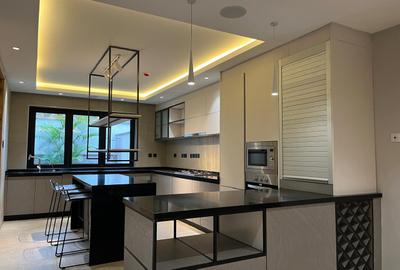 4 Bed Townhouse with En Suite in Lavington - 2