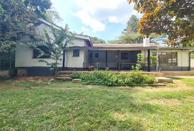 3 Bed House with En Suite at Bomas Area - 3