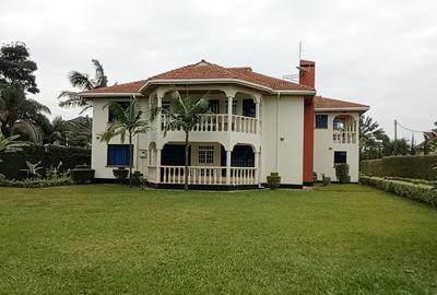 7 Bed House with En Suite in Runda