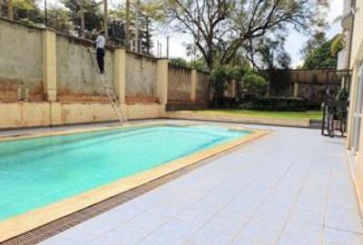 3 Bed Apartment with En Suite at Rhapta Road