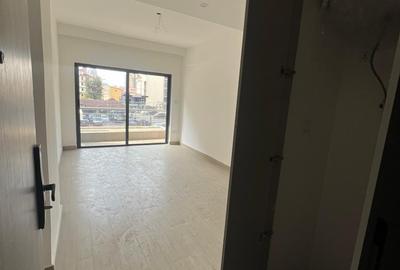 1 Bed Apartment with En Suite in Kilimani - 2