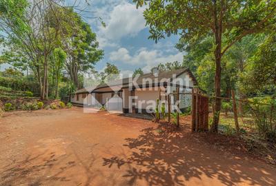 4 Bed House with Garden at Loresho Crescent - 4