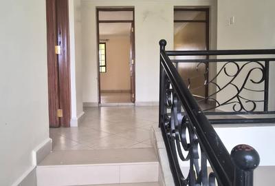 5 Bed House with En Suite in Garden Estate - 2