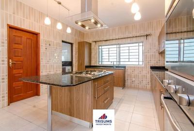 3 Bed Apartment with En Suite at Prp7+494 - 3