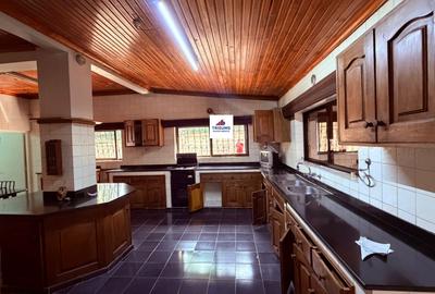4 Bed House with En Suite in Spring Valley - 4