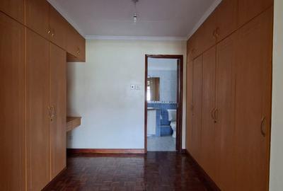 4 Bed Townhouse with En Suite at Brookside - 4