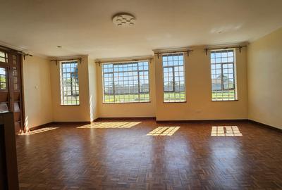 5 Bed Villa with En Suite in Runda - 2