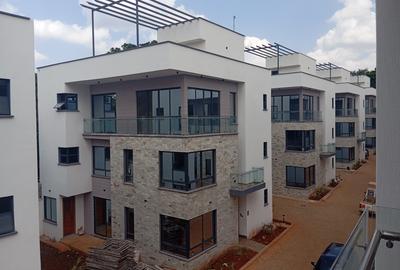 4 Bed Townhouse with En Suite at Lavington