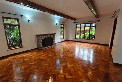 5 Bed House with En Suite at Wind Ridge - 4