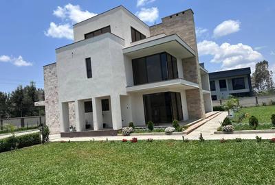 6 Bed Townhouse with En Suite in Karen - 3