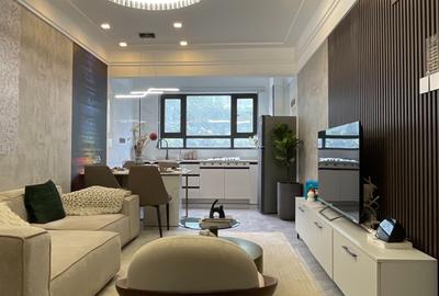 2 Bed Apartment with En Suite in Lavington
