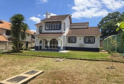 4 Bed House with En Suite in Runda - 2