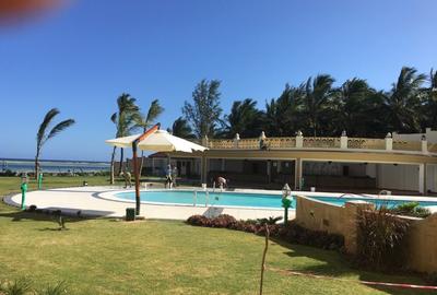 4 Bed Apartment with En Suite at As68-1933