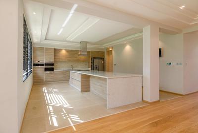 5 Bed Villa with En Suite in Muthaiga