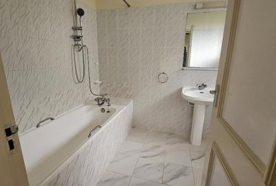 5 Bed House with En Suite in Gigiri - 4