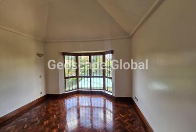 4 Bed House with En Suite in Runda - 4