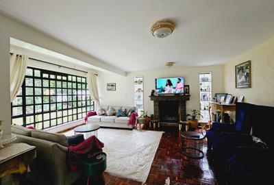 4 Bed House with En Suite in Kiambu Road