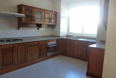 3 Bed Apartment with En Suite in Mkomani