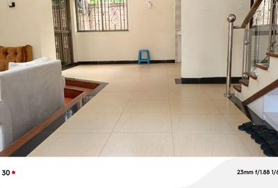5 Bed Townhouse with En Suite in Lavington