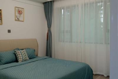 1 Bed Apartment with En Suite in Lavington - 4