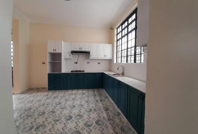 4 Bed House with En Suite in Karen - 4