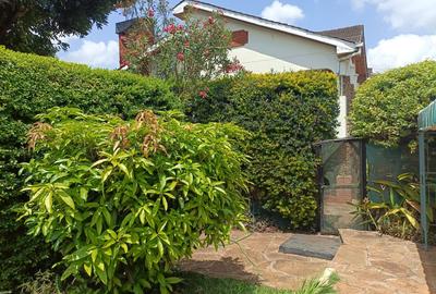 4 Bed House with En Suite in Runda