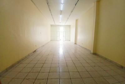 1,220 ft² Warehouse with Backup Generator in Industrial Area - 3