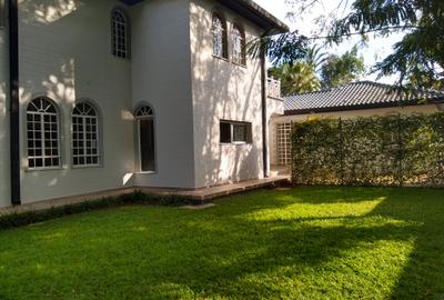 5 Bed House with En Suite at Panafric Avenue