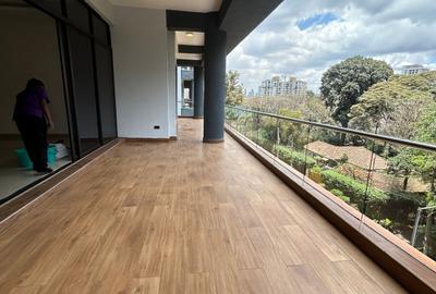 4 Bed Apartment with En Suite in Spring Valley - 3