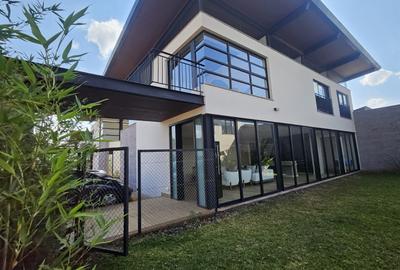 4 Bed House with En Suite in Kiambu Road