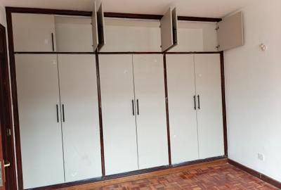 4 Bed Townhouse with En Suite at Lavington - 4