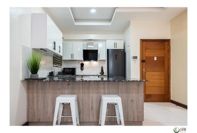 Serviced 2 Bed Apartment with En Suite at Batians Lane