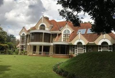 5 Bed Townhouse with En Suite in Muthaiga - 3