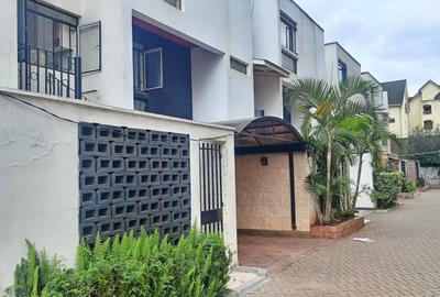 5 Bed Townhouse with En Suite in Kileleshwa