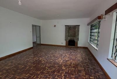 4 Bed Townhouse with En Suite in Lavington - 2