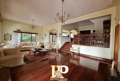 5 Bed House with En Suite in Nyari