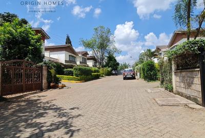 4 Bed House with En Suite at Westlands