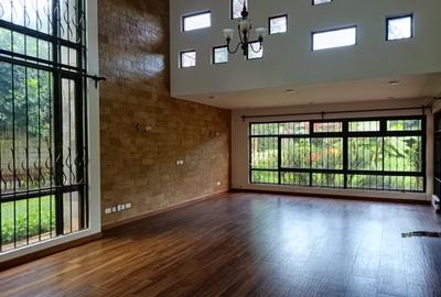 4 Bed Townhouse with En Suite at Runda - 2