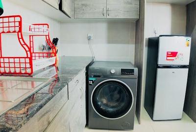 Serviced 2 Bed Apartment with En Suite at Lantana Road - 3