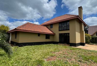 4 Bed Townhouse with En Suite at Kerarapon