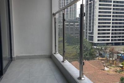 1 Bed Apartment with En Suite in Westlands Area