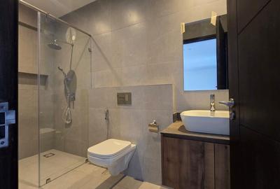 5 Bed Apartment with En Suite in General Mathenge - 4