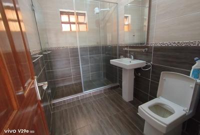 2 Bed Apartment with En Suite at Off Rhapta Road - 3