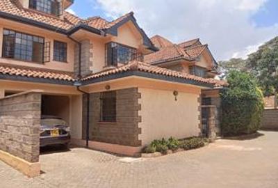 4 Bed Townhouse with En Suite at Lavington Green