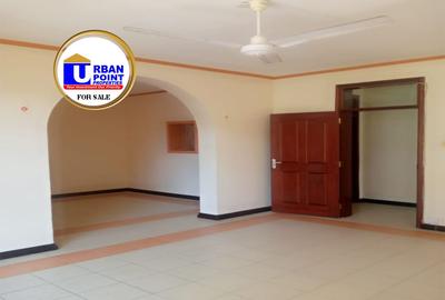 3 Bed Apartment with En Suite in Nyali Area