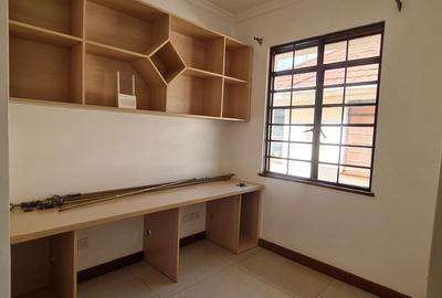 4 Bed Townhouse with En Suite in Kiambu Road