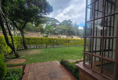5 Bed House with En Suite in Lavington