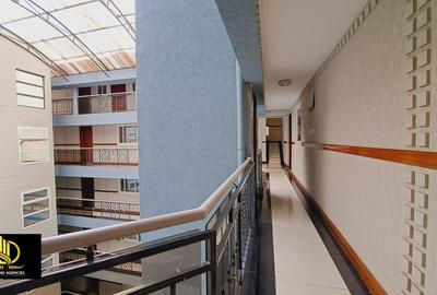 1 Bed Apartment with En Suite at School Lane - 2