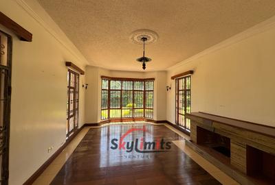 5 Bed Villa with En Suite in Runda - 3