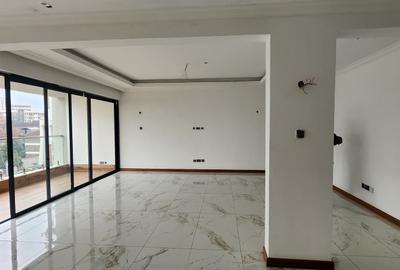 3 Bed Apartment with En Suite in Kileleshwa